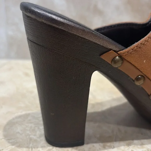 Suede clogs - Picture 3 of 7